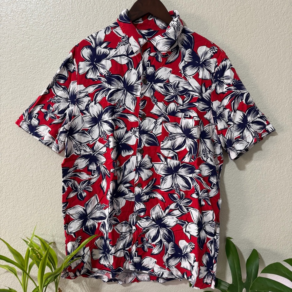 ✨4 for $15✨ Floral Red and White Men's Shirt